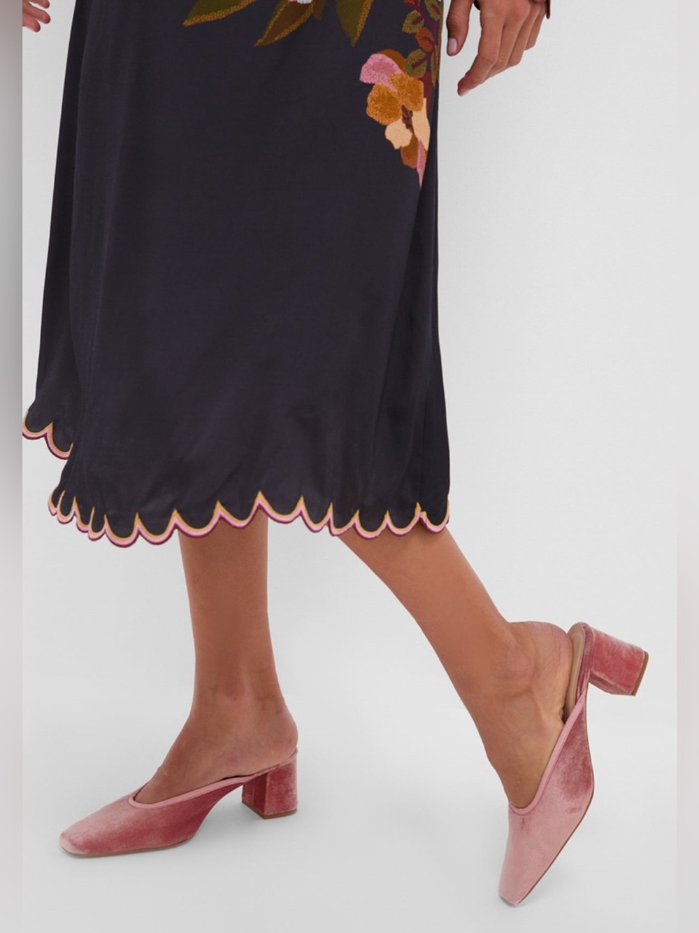Farm Rio: Black Chenille Flowers Midi Dress - Picture 3 of 9